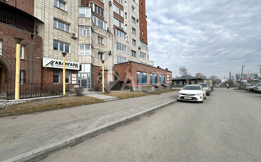 С арендатором/Центр/Парковка/Трафик фото