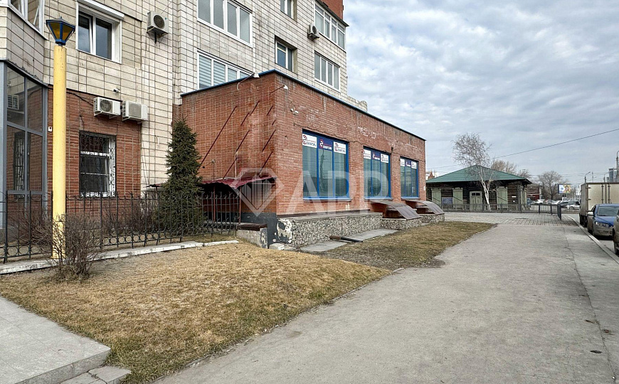 С арендатором/Центр/Парковка/Трафик фото