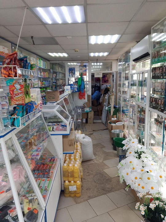 Сдаётся помещение свободного назначения на красной линии в шаговой доступности от остановки обществе фото