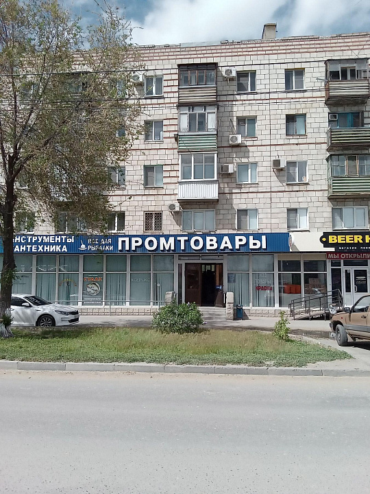 Помещение в проходном месте 200 м² фото