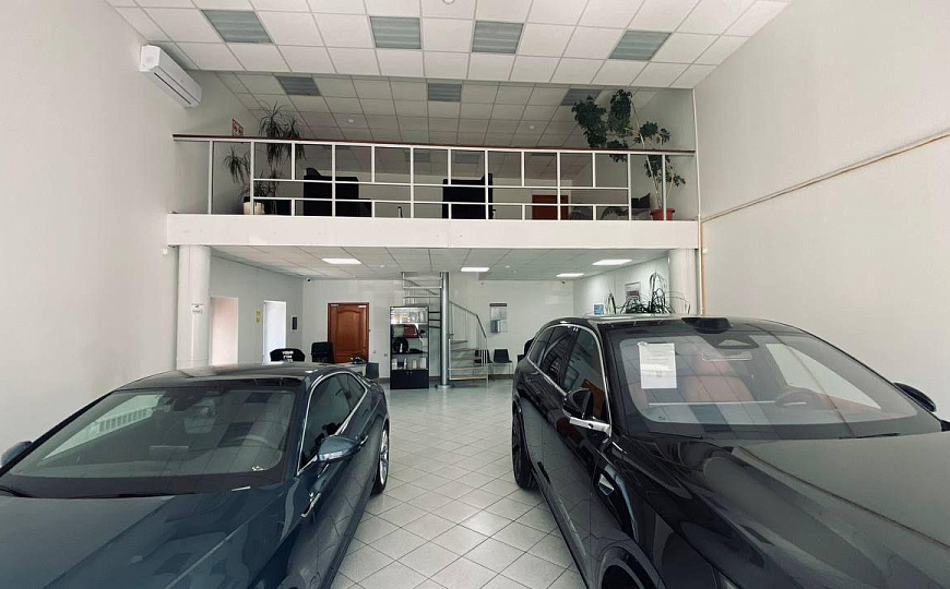 Автосалон, офис, 275 м2 фото