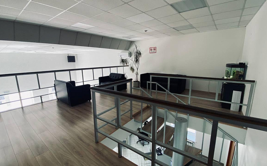 Автосалон, офис, 275 м2 фото