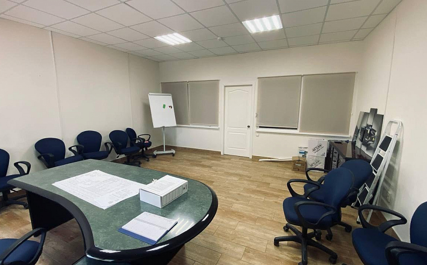 Автосалон, офис, 275 м2 фото