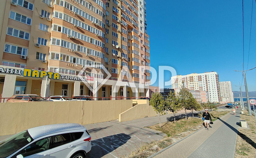 Сдам торговое помещение, 158 м² фото