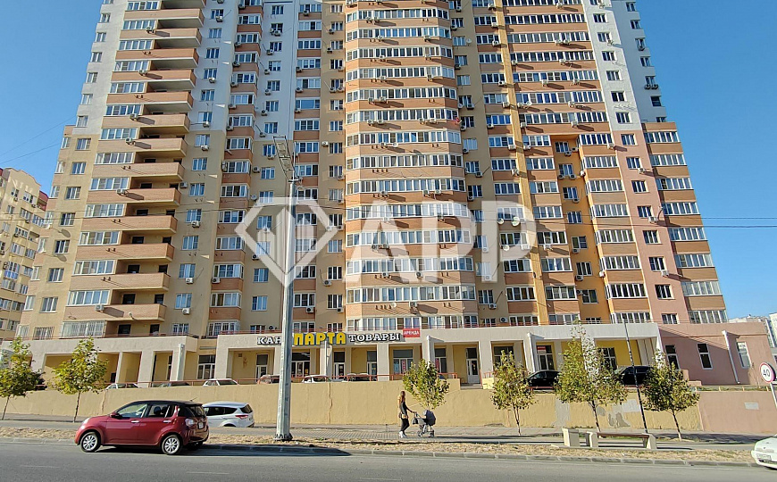 Сдам торговое помещение, 158 м² фото