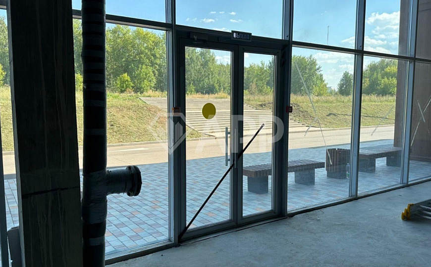 Сдается торговое помещение 100 м² фото
