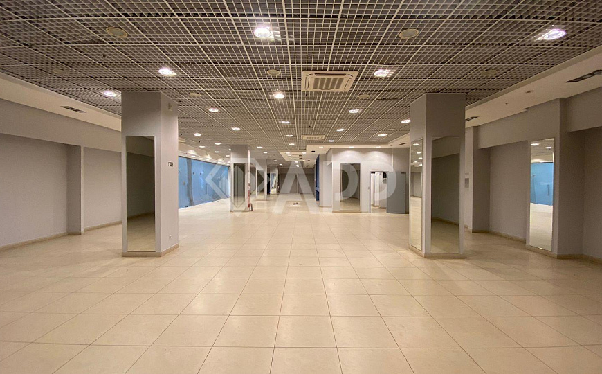 Сдается помещение свободного назначения 261 м² фото