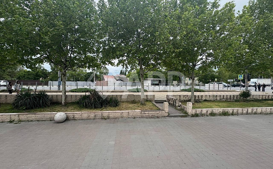 Сдаю торговое помещение, 80 м² фото