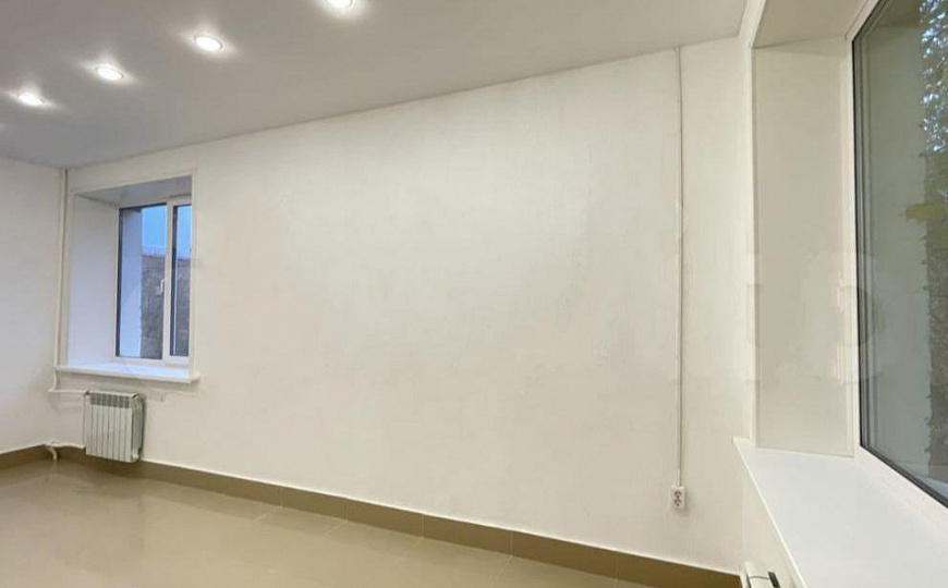 Продам помещение 16,6м² на первой линии, евроремонт. фото