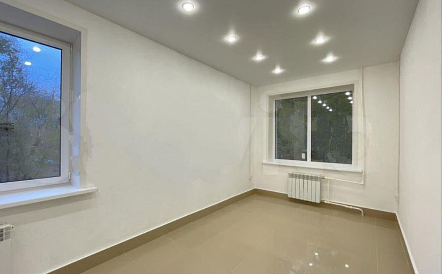 Продам помещение 16,6м² на первой линии, евроремонт. фото