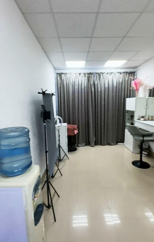 Продам помещение 16,6м² на первой линии, евроремонт. фото