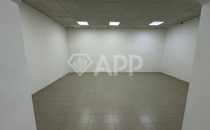 Сдаю торговое помещение 150 м2 фото