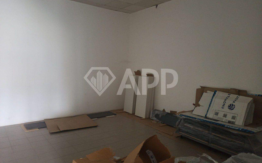 Сдаю торговое помещение 150 м2 фото