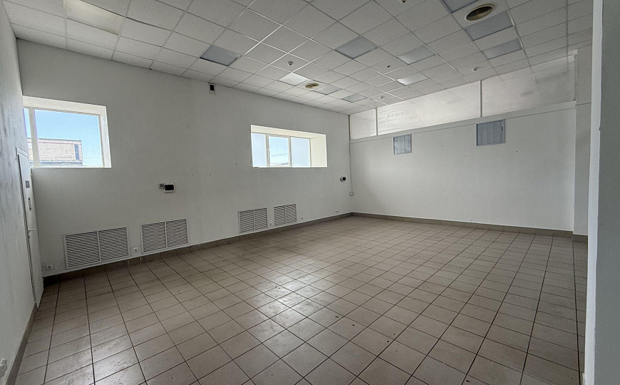 Сдам помещение свободного назначения, 40 м² с водой фото