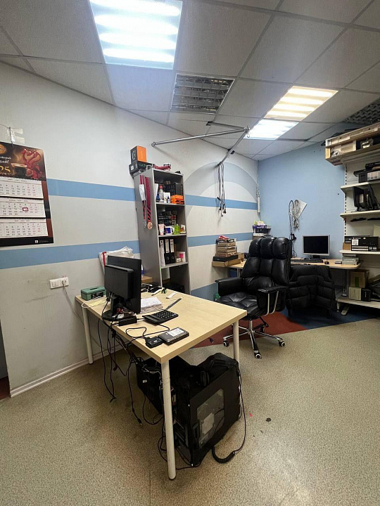 Помещение свободного назначения 170 м² с арендатором фото