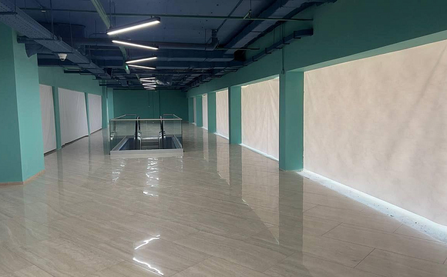Сдам помещения в ТЦ 2000м² фото