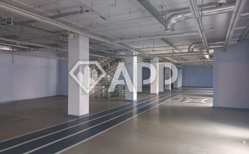 Сдаю  помещение свободного назначения , 1500 м² фото