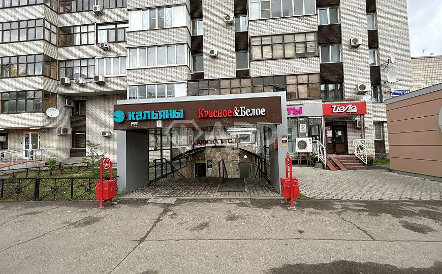Сдаю 77 м² на первой линии. Высокий трафик! фото