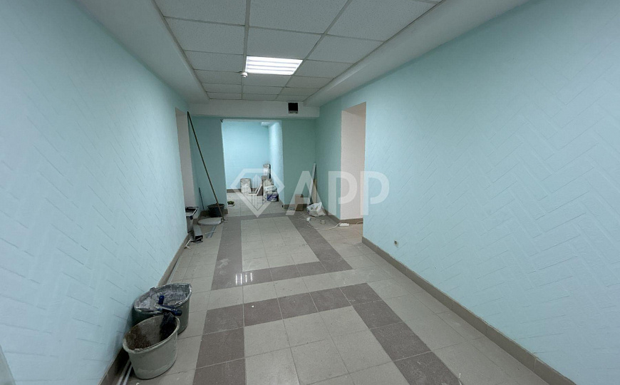 Сдаю 77 м² на первой линии. Высокий трафик! фото
