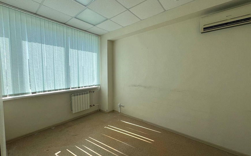 Аренда офисного помещения, 570 м² фото
