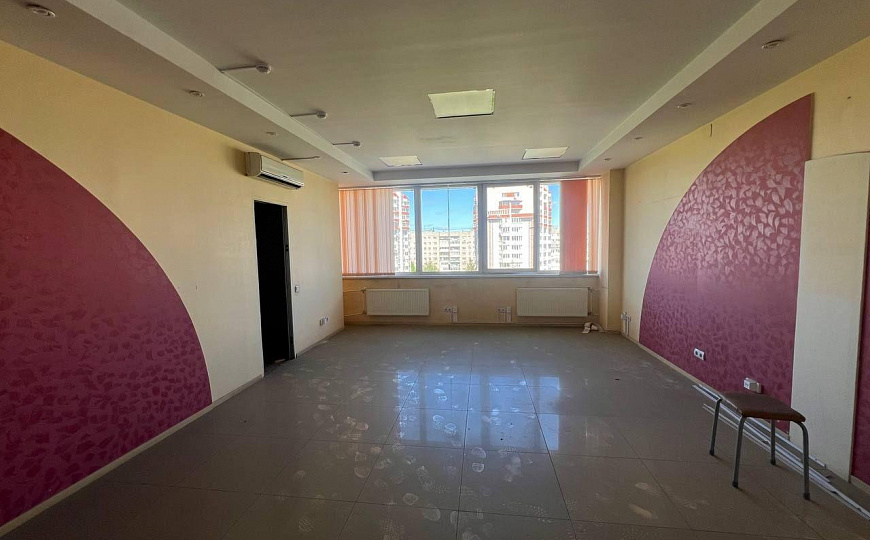 Аренда офисного помещения, 570 м² фото