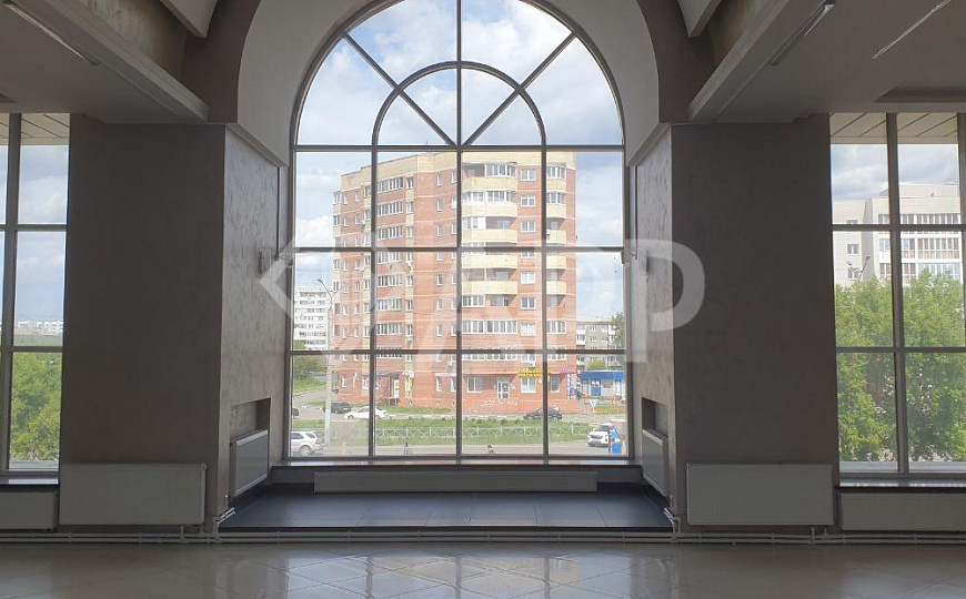 Офис/Фитнес центр/Банк от 500 до 2600 м2 фото