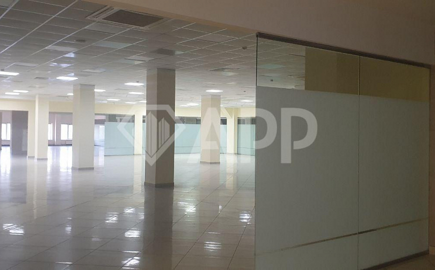 Офис/Фитнес центр/Банк от 500 до 2600 м2 фото