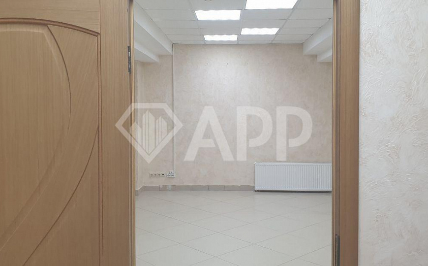 Офис/Фитнес центр/Банк от 500 до 2600 м2 фото