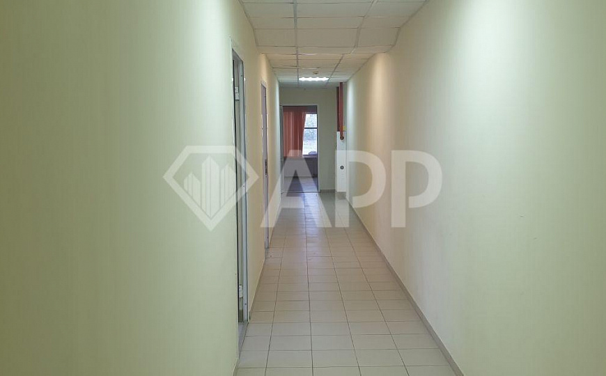 Офис/Фитнес центр/Банк от 500 до 2600 м2 фото