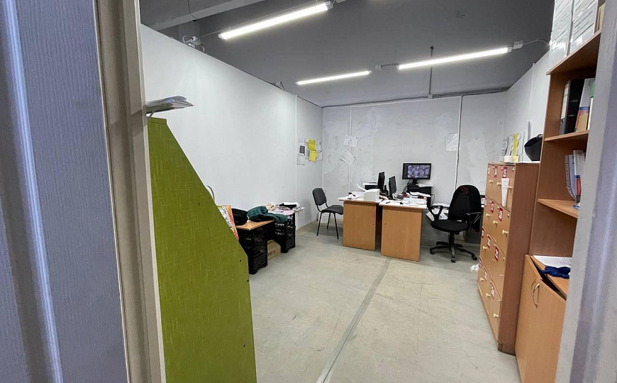 Сдам помещение свободного назначения 851м² под торговлю/ склад/производство фото