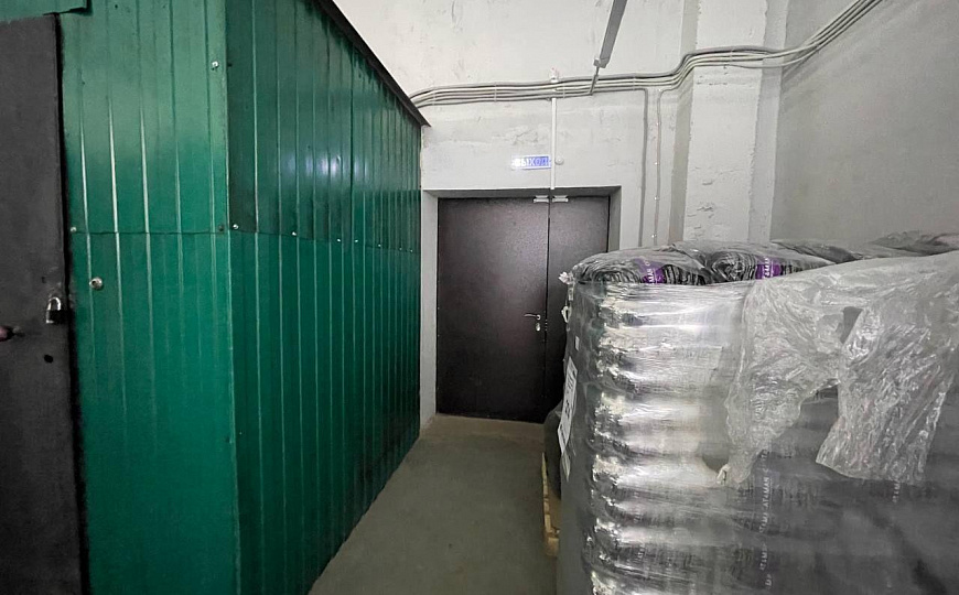 Сдам помещение свободного назначения 851м² под торговлю/ склад/производство фото