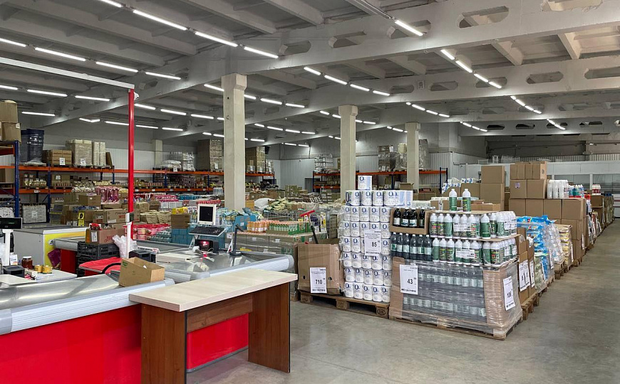 Сдам помещение свободного назначения 851м² под торговлю/ склад/производство фото