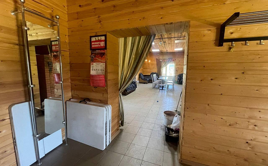 Продам два объекта общей площадью 271м² и земельным участком 30 соток в живописном месте фото