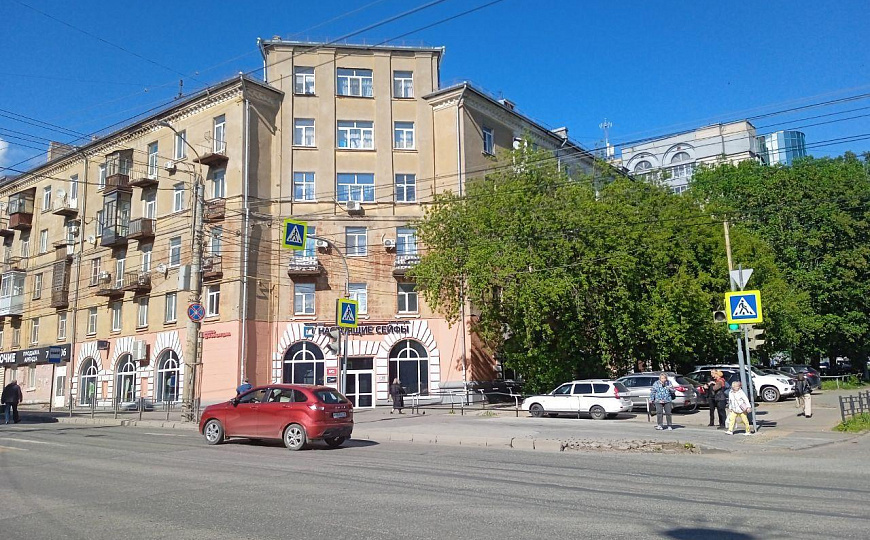 Помещение в центре фото