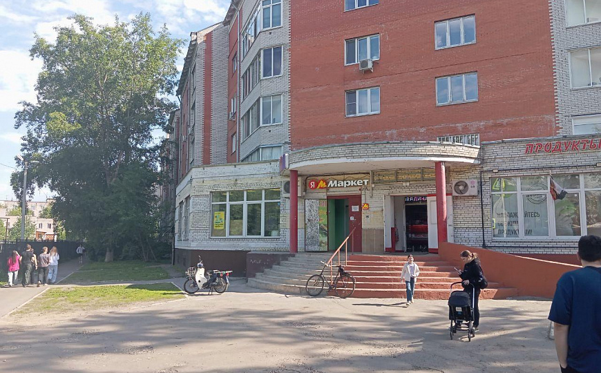 Торговые помещения от 136 до 220 кв.м. фото