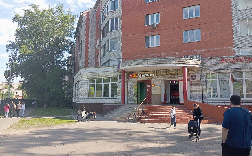 Торговые помещения от 136 до 220 кв.м. фото