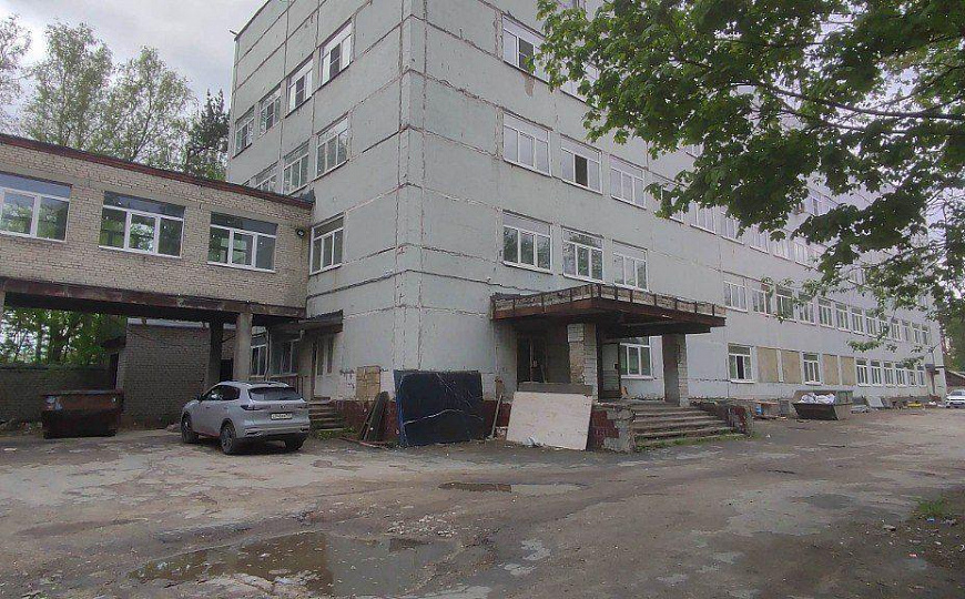 Сдам помещения на пяти этажах под офис , производство или склад. фото