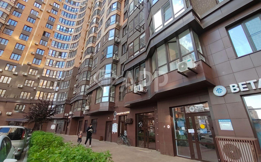 Сдам торговое помещение, 52 м² фото