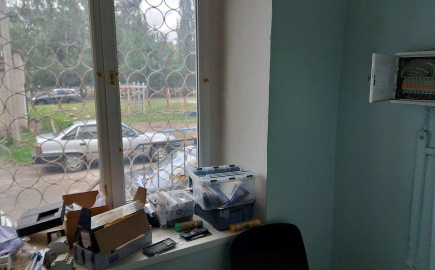Сдаётся помещение свободного назначения с отдельным входом с торца здания, таже имеется запасной вых фото