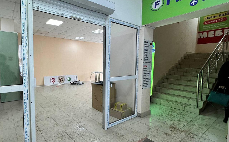 Аренда 65 м2 на 1 этаже в ТЦ «Плаза» фото