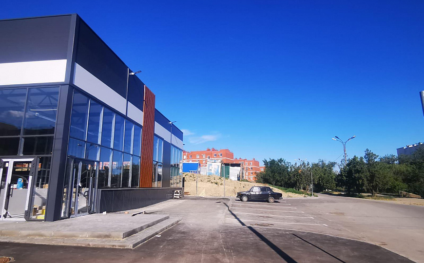 помещение с витринами в торговом комплексе 22 м² фото