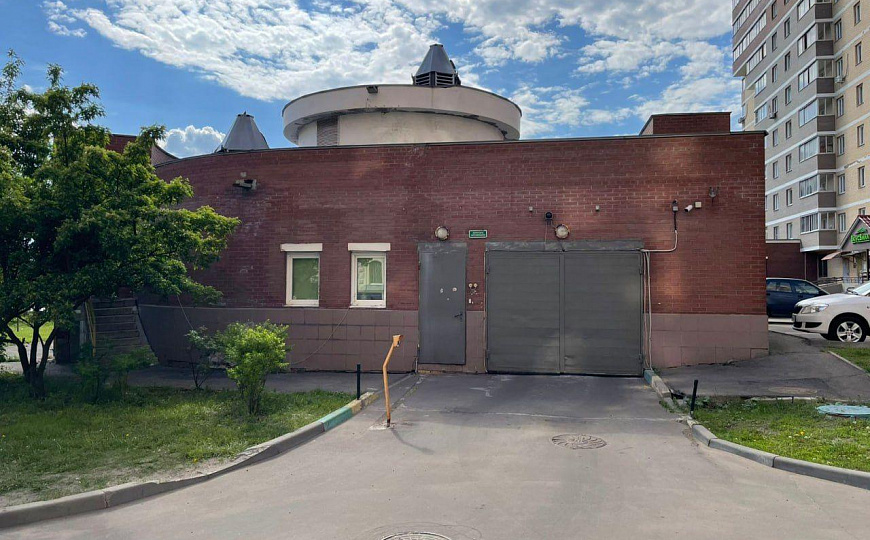 Паркинг из 6-ти парковочных мест под любой вид деятельности 80 м.кв. фото