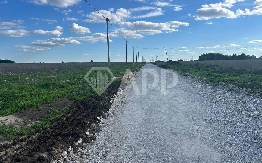 Продаю участок на первой линии трассы фото