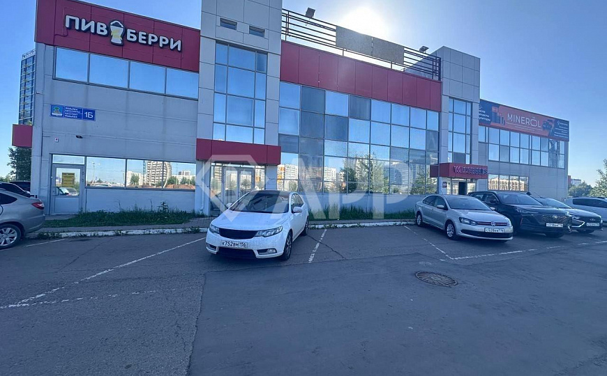 Аренда торгового помещения 750м2  фото