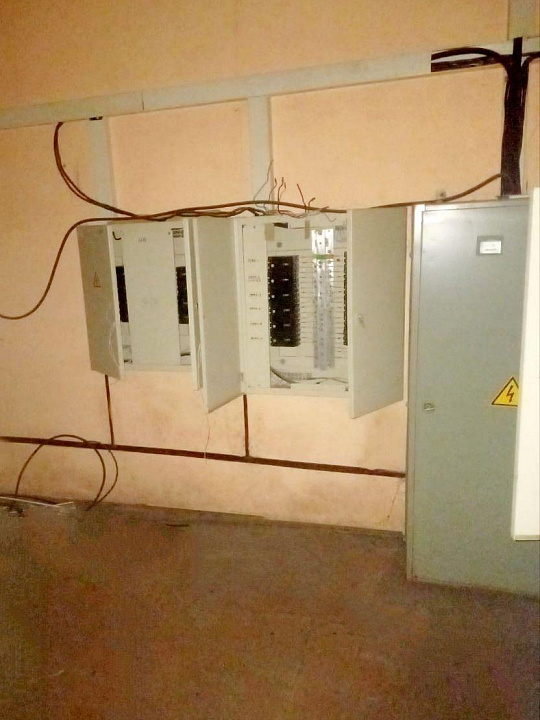 Складское помещение 895м² на земле 1Га. фото