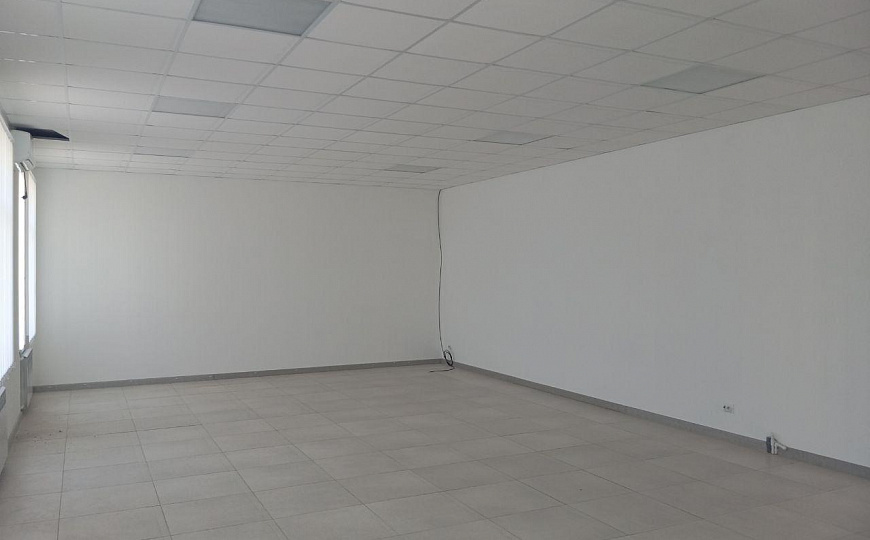 Площади от 60 до 400 м² в бизнес-центре фото