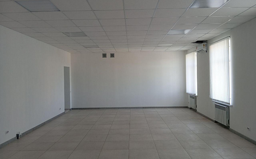 Площади от 60 до 400 м² в бизнес-центре фото
