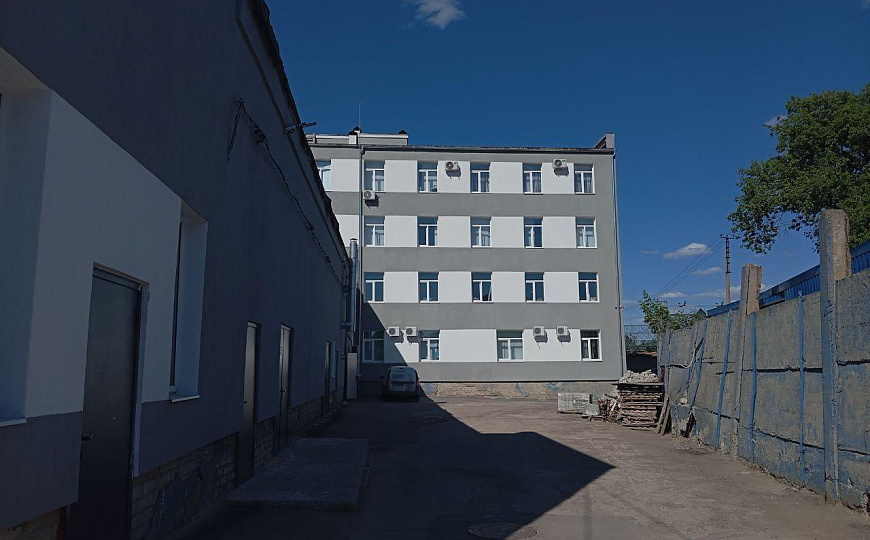 Площади от 60 до 400 м² в бизнес-центре фото