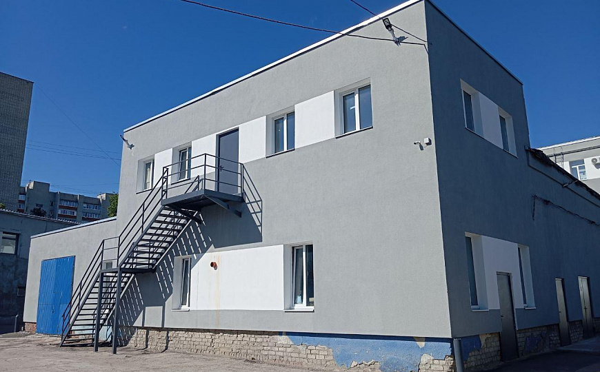 Площади от 60 до 400 м² в бизнес-центре фото
