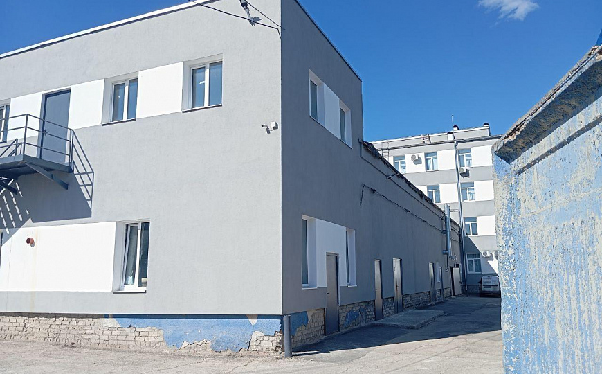 Площади от 60 до 400 м² в бизнес-центре фото